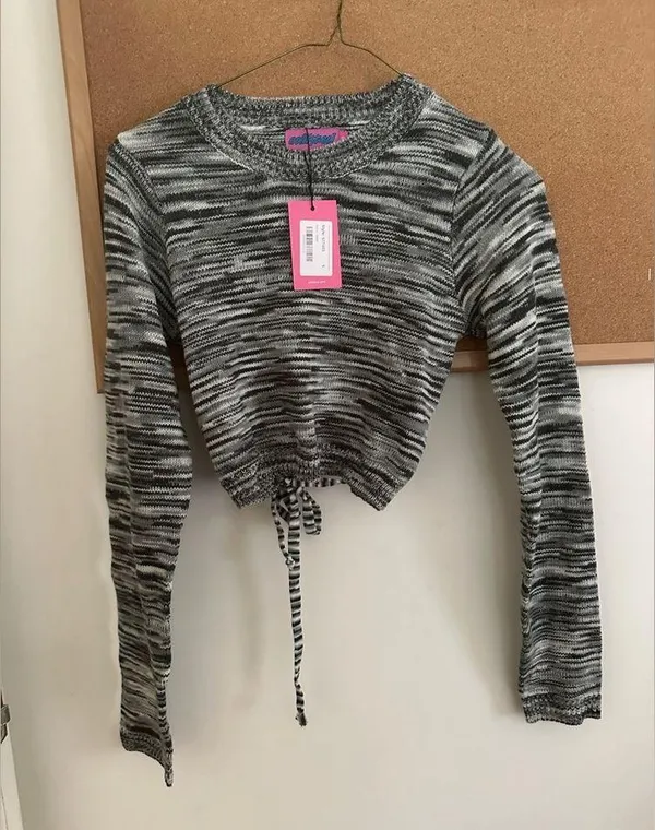 Edikted Medina Open-Back Sweater - Image 4