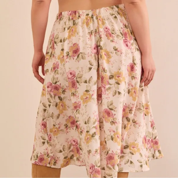 NEW Arula Floral Midi Skirt Plus Size 2X / B Available NWT - Image 3