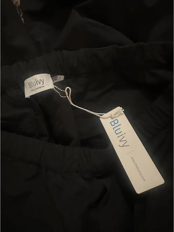 Black Cargo Pants Size L - Image 3