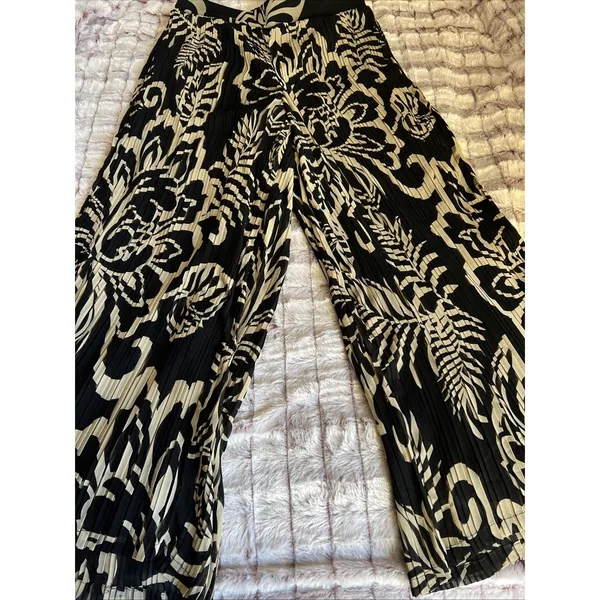 Adrianna Papell Women's Pleated Halter Too and‎ Pant Set Size M - Image 12