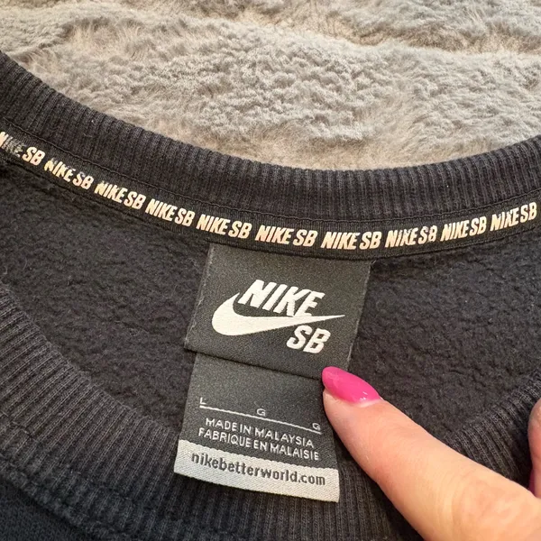 Nike SB Crewneck Sweatshirt Black Embroidered Logo Pullover Small - Image 5