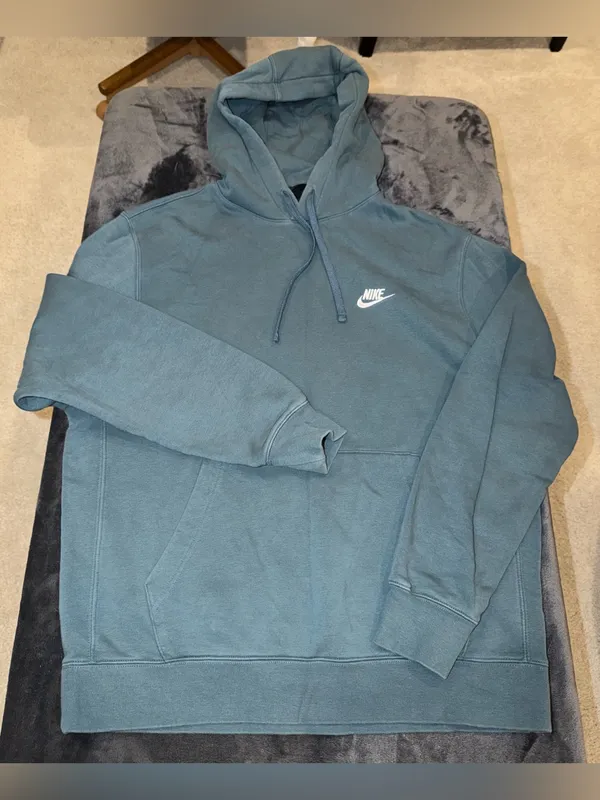 Nike Hoodie Size Large - Image 5