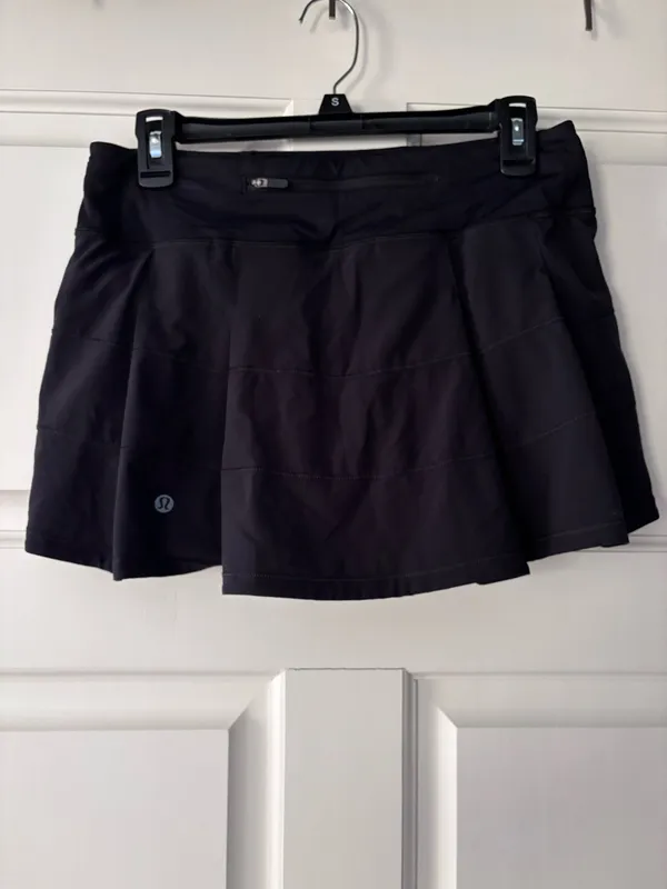 Lululemon Skirt Black - Image 2