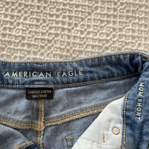 AMERICAN EAGLE High Rise Distressed Denim Mom Shorts Comfort Stretch Size 00 - Image 7