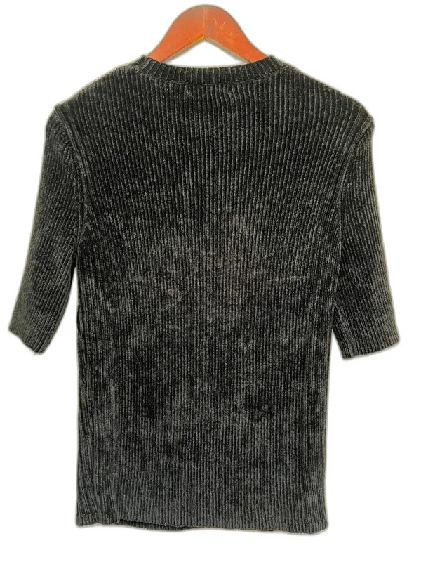 Tahari Women's Short Sleeve Velvety Crewneck Sweater Size Small - Image 2