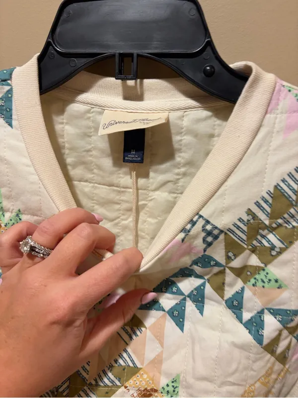 NWT Universal Thread Quilted Sweatshirt - Image 3