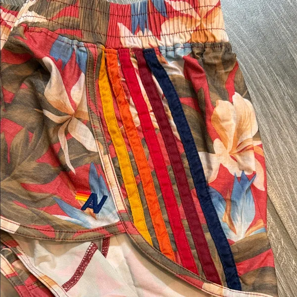 Aviator Nation womens size small Floral 5 stripe Board Shorts swim HTF! - Image 2