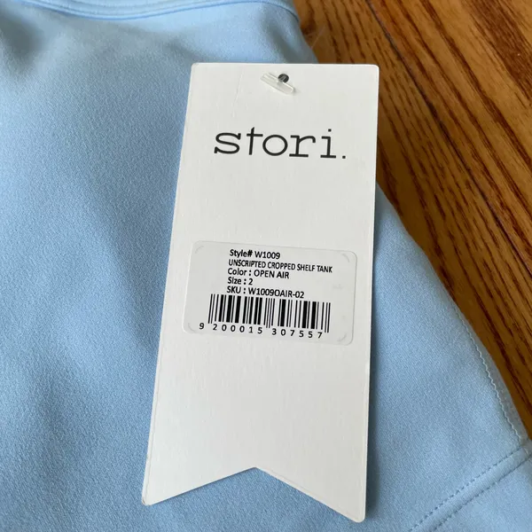 Stori Unscripted Cropped Shelf Tank Sports Bra - Image 2