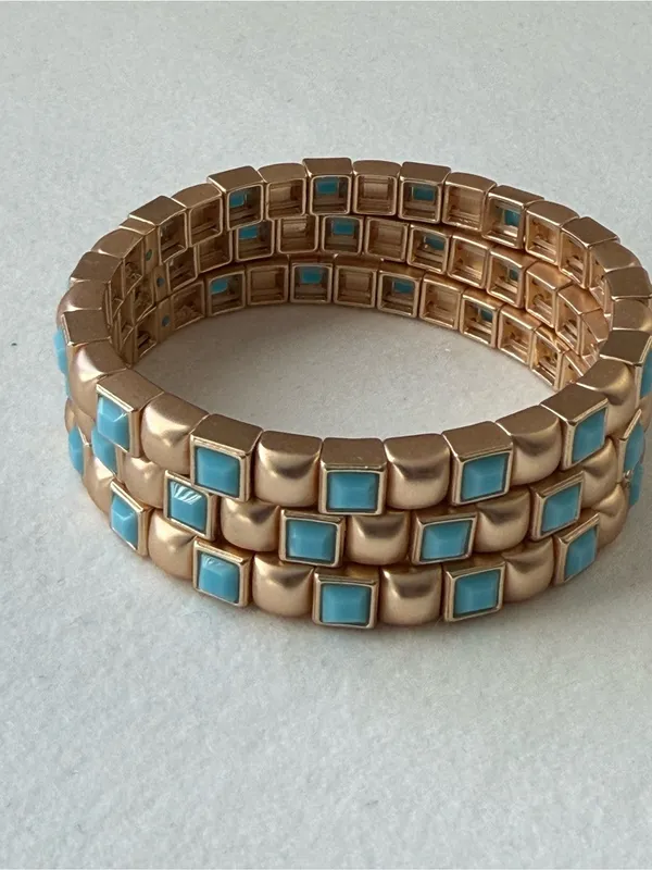 NWOT Roxanne assoulin three bracelets set Gold - Image 7