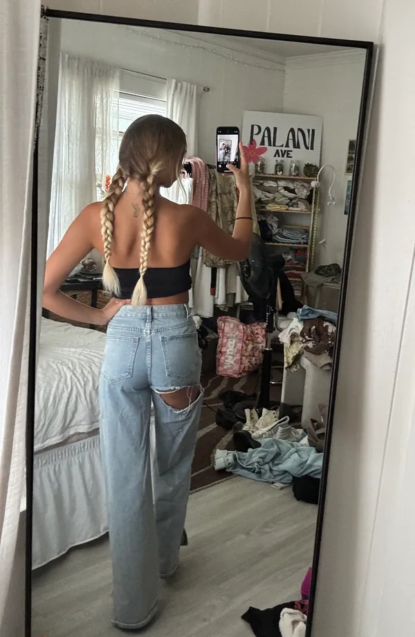 Butt Rip Denim Jeans Size 26 - Image 4