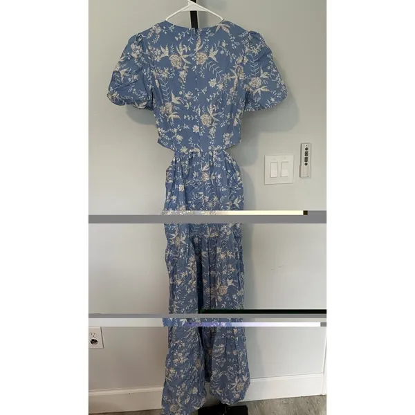 Wayf Plaza Floral Cut-Out Tiered Maxi Dress Size Small Blue and White - Image 10