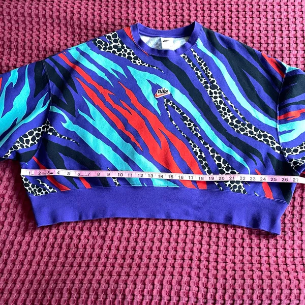 Vintage Nike AOP Crewneck Sweatshirt Women’s M Purple Abstract Graphic Retro - Image 10