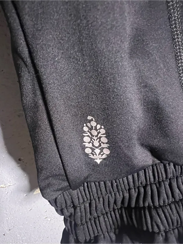 Free People FP Movement Part of Me Black crop top in Size Medium. - Image 3