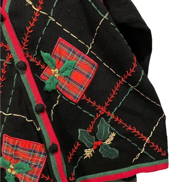 Holiday Vintage 90s Presents & Mistletoe Christmas Ugly Sweater - Image 5
