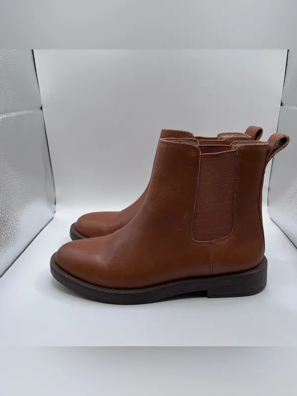 Madewell The Clearly Chelsea Boot in Leather size 6 brown - Image 6