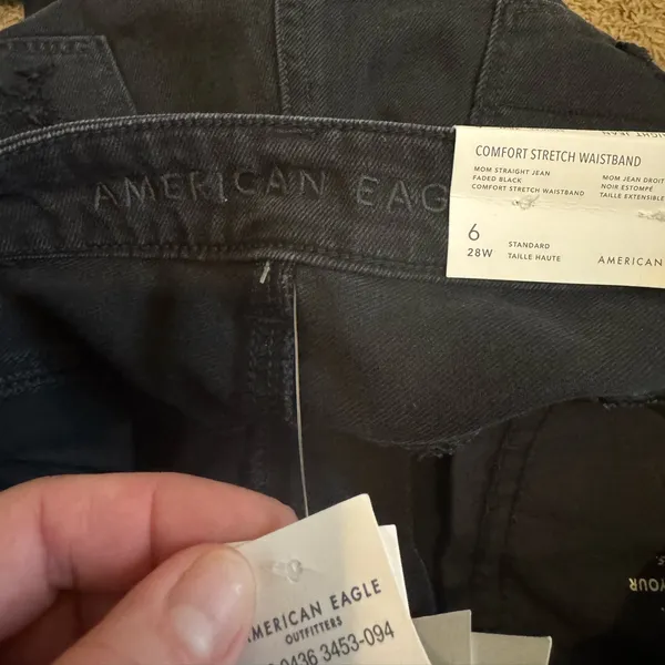 NWT American Eagle Outfitters Mom Straight Black Jeans size 6 - Image 14