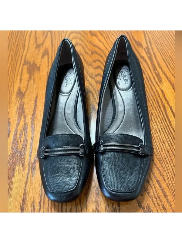 Life Stride Soft System Black Heeled Loafers With Horse Bit 9W - Image 2