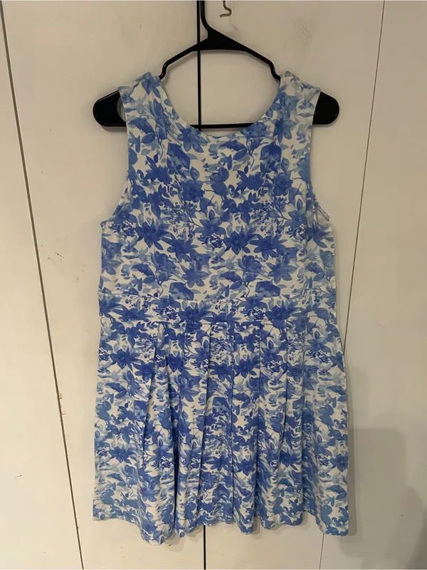 PARAGON White and Blue Floral Sleeveless Midi Dress - Image 5