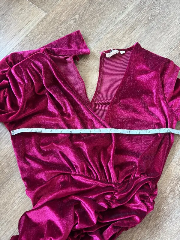Let me be Burgundy Long Sleeve Velvet Dress - Size Small - Image 7
