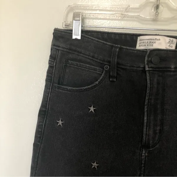 Abercrombie & Fitch Jeans High Rise Ankle Length Stars 28/6R - Image 3