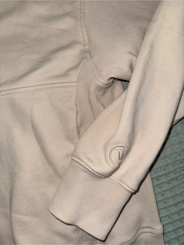 Vuori Women's Sedona Rib‎ Half Zip pullover size M - Image 2