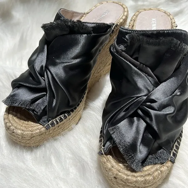 Kenneth Cole Gunmetal Grey Satin Espadrilles Wedge‎ Sandals Size 7.5M. B83 - Image 4