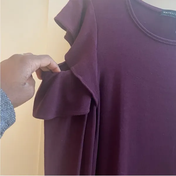 White House black Market red long sleeve ruffle cold shoulder dress size medium - Image 9
