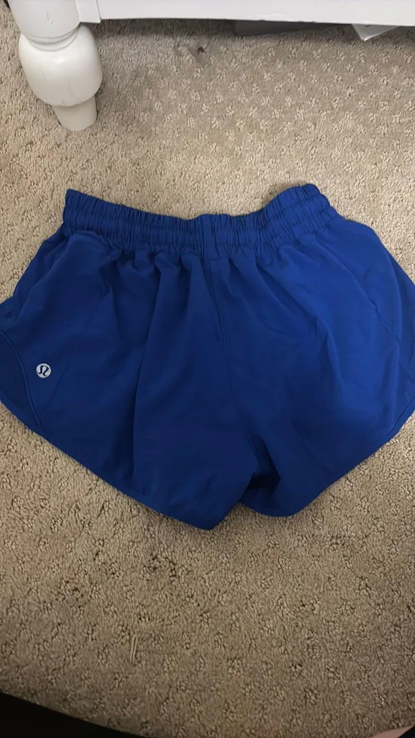 Lululemon Shorts Hotty Hot - Image 2