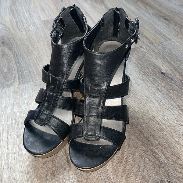 G by Guess Caged Wedge Sand Size 10 Medium - Image 5