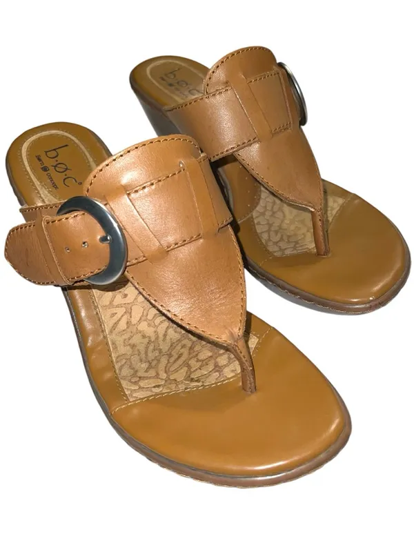 B.O.C Women’s Tan Leather Thong Sandals with Buckle - Image 2