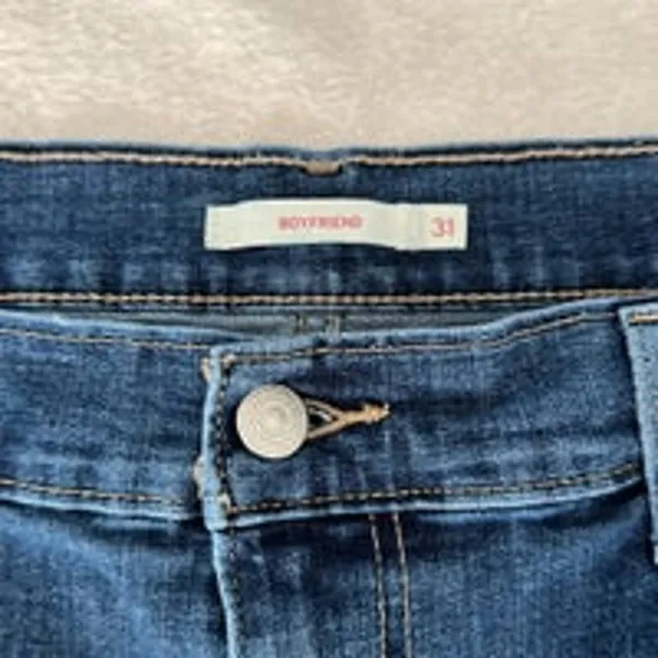Levi's Women’s Mid Rise Boyfriend Denim Medium Wash Jeans‎ Size 31 - Image 6