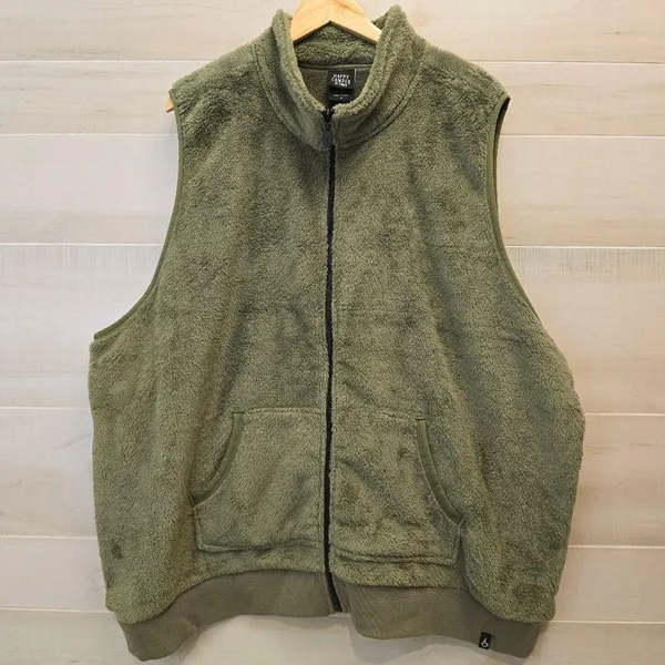 {4X} Torrid Happy Camper Green Faux Fur Vest - Image 2
