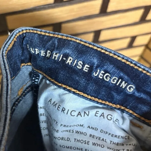 American Eagle‎ Super Hi-Rise Jeggings Size 10 - Image 5
