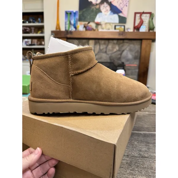 UGG Women's Classic Ultra Mini Boots Authentic Style 1116109 Size 11 - Image 3