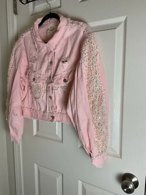 POL Pink Blush Denim Jacket with Sequin Lace Sleeves & Raw Hem - Sz L - Image 3