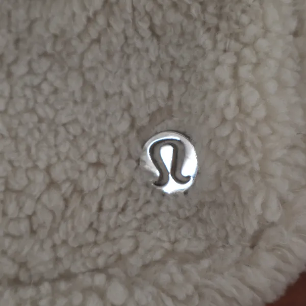 Lululemon Everywhere Belt Bag 1L Fleece Ivory Cream Sherpa Waist Pack - Image 3