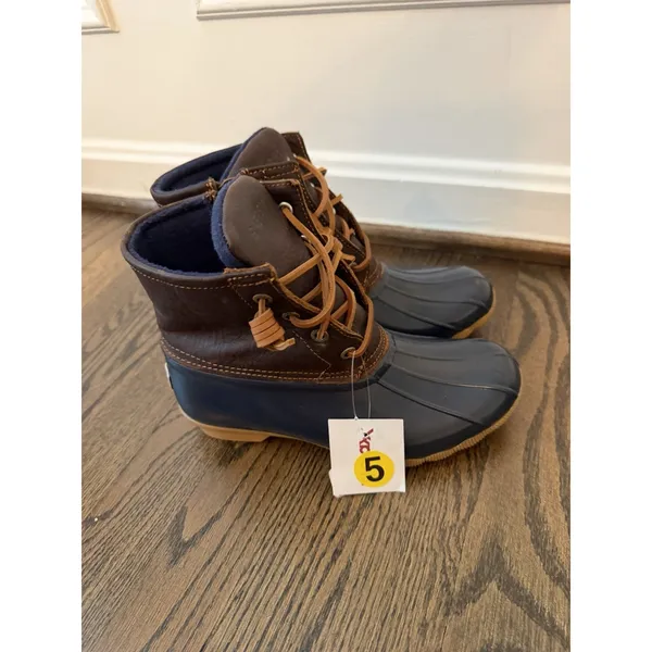 Sperry Women's Saltwater Duck Boot, Tan/Navy, Size 5 US NWT - Image 3
