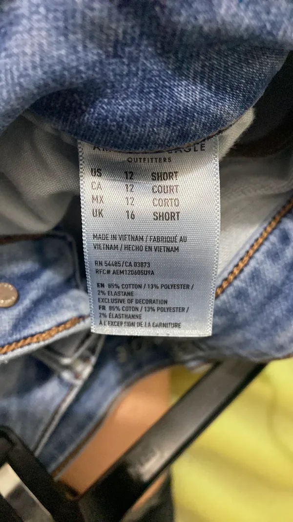 American Eagle Jeans - Image 3