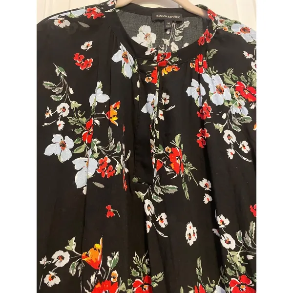Banana Republic Blouse Floral Bell Sleeve Black Botanical Print Medium Boho M‎ - Image 5