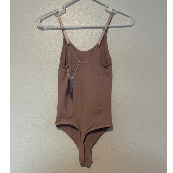 MANGOPOP NWT Size Small Bodysuit Adjustable Straps Thong Snap Closure Dusty Pink - Image 2
