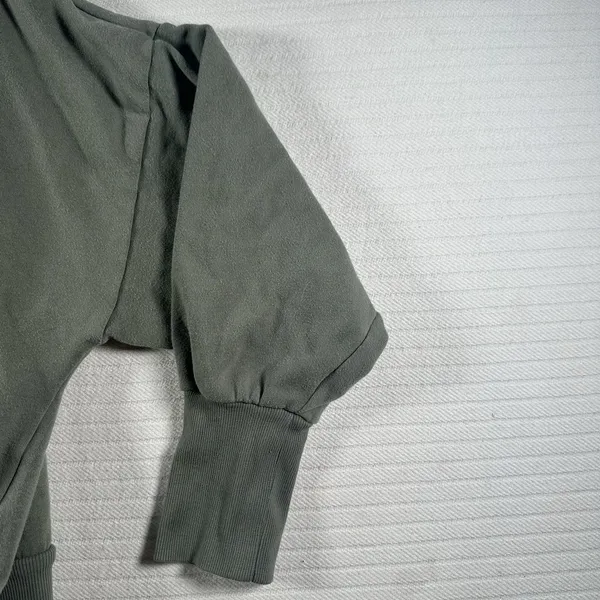 Old Navy Women’s XL Olive Green Just Vibing Graphic Cropped Sweatshirt - Image 5