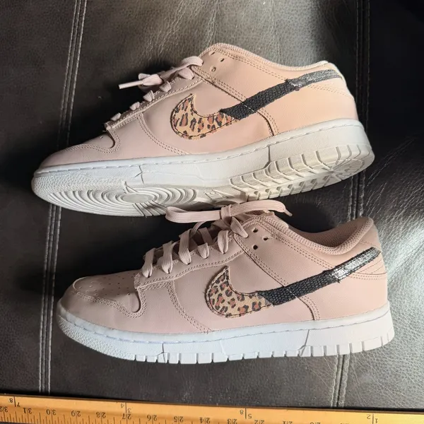 Nike Dunk SE Low Primal Pink Sneakers Animal Print Metallic Swoosh DD7099-200 - Image 4