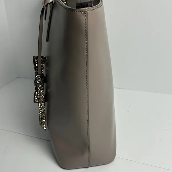 Kate Spade New York Taupe Leather Tote Bag with Glitter Bow Charm Zip Top - Image 8