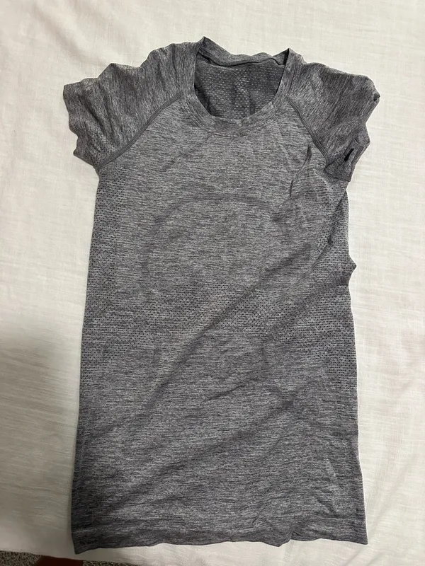 Lululemon Swiftly Tech Short Sleeve Shirt - Image 2