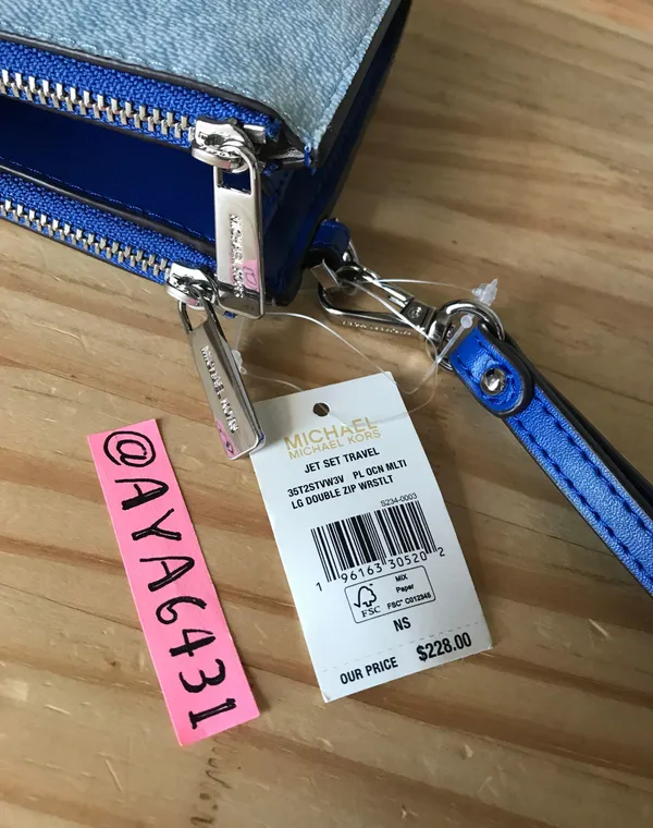Michael Kors Wallet - Image 3