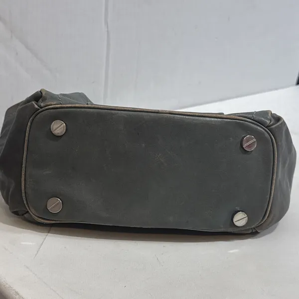 VTG Michael‎ Kors Y2K Distressed Boho Gorpcore Purse Chunky Silver Leather Bag - Image 12