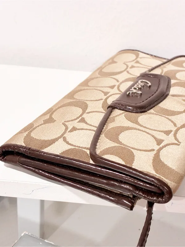Coach Ashley Signature Sateen Brown Signature C Snap Button - Image 4