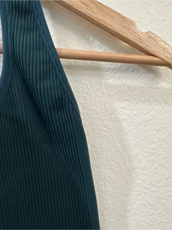 Vuori Simplicity Halter Ribbed Top in Beryl Size XS - Image 4