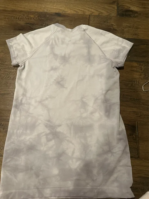 Lululemon Shirt Swiftly Tech Short Sleeve - Image 2