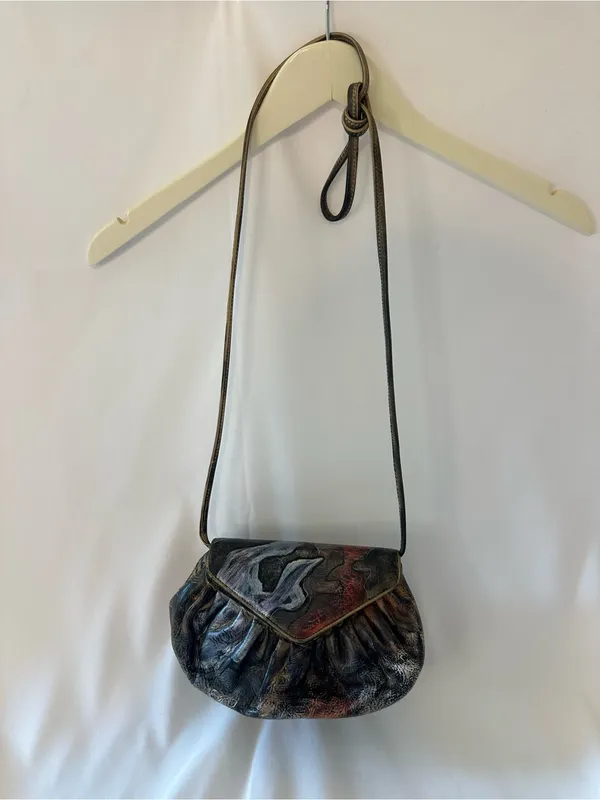 Artistic Black Leather Shoulder Bag with Multicolor Painted Accents Gray - Image 2